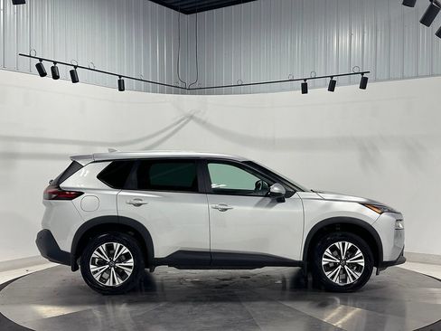 Used 2022 Nissan Rogue SV AWD/4WD image 10