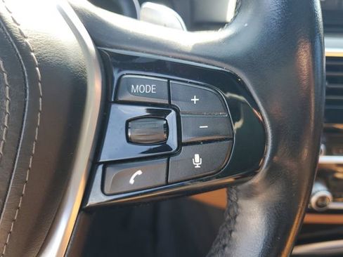Used 2018 BMW 530e w/ Premium Package 2 RWD image 14