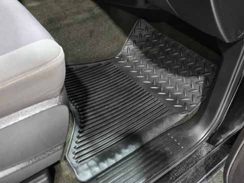 Used 2017 Chevrolet Silverado 2500 LT w/ LT Convenience Package image 31