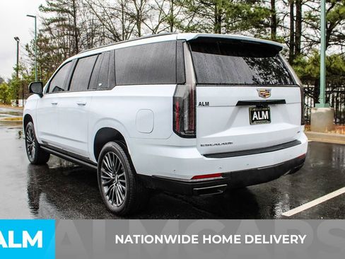Used 2026 Cadillac Escalade ESV Platinum Sport image 5