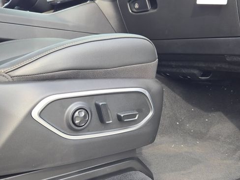 New 2026 Jeep Grand Wagoneer 4WD image 11