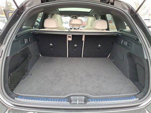 Used 2025 Mercedes-Benz GLC 300 GLC 300 image 28