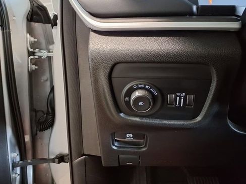 Used 2021 Jeep Grand Cherokee L Limited AWD/4WD image 17