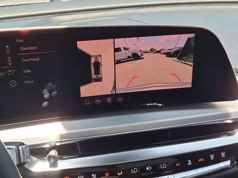 New 2026 Cadillac Lyriq Luxury AWD/4WD image 18