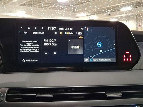 Used 2023 Hyundai Palisade SEL w/ Premium Package image 17