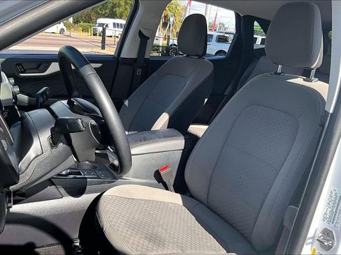 Used 2022 Ford Escape SE w/ Cold Weather Package image 19