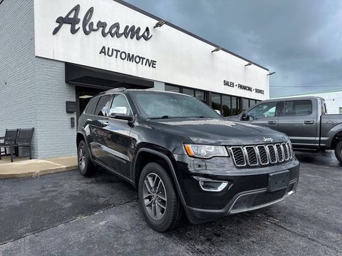 Used 2018 Jeep Grand Cherokee Limited AWD/4WD image 5