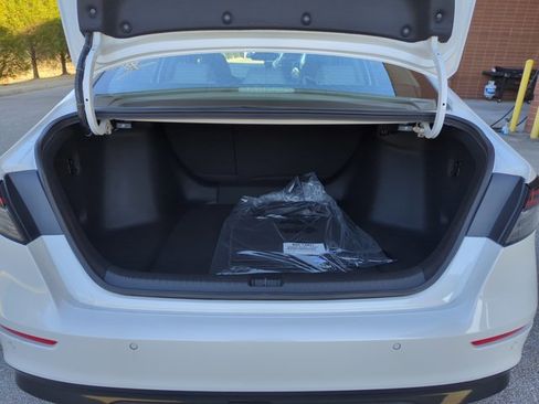 Certified 2025 Honda Accord EX-L image 8