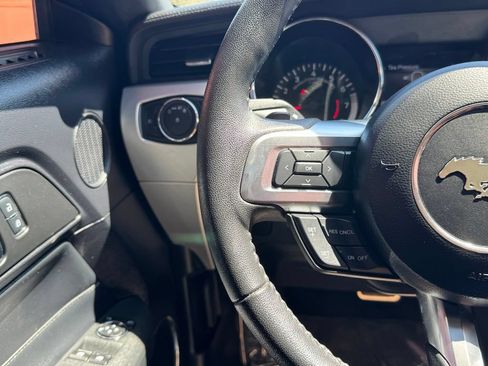 Used 2017 Ford Mustang GT Premium w/ Black Accent Package RWD image 10