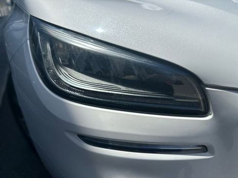 Used 2020 Lincoln Corsair FWD w/ Premium Package image 9