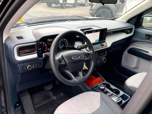 Used 2022 Ford Maverick XLT image 16