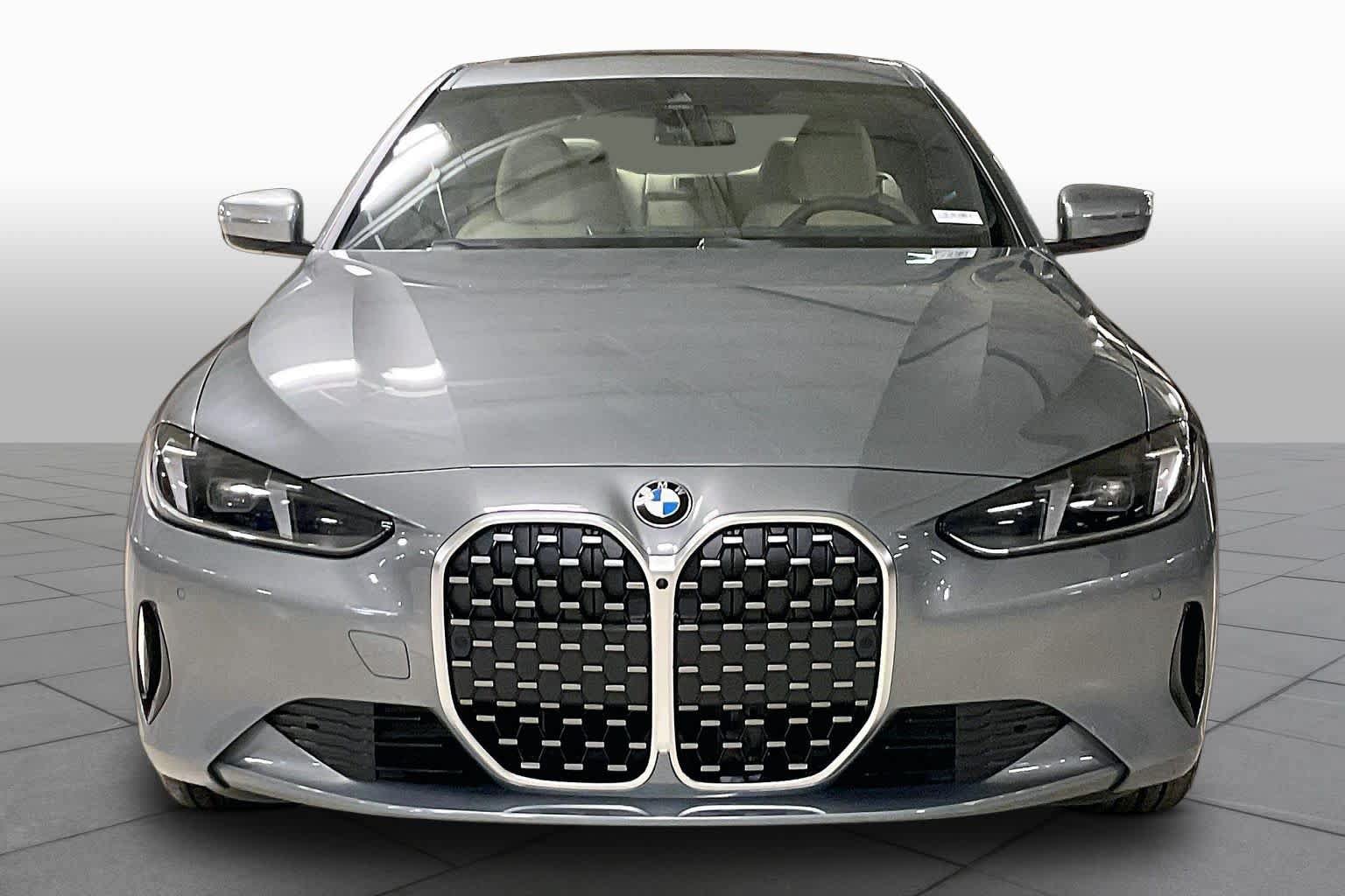 Used 2026 BMW 430i Coupe w/ Premium Package RWD image 3