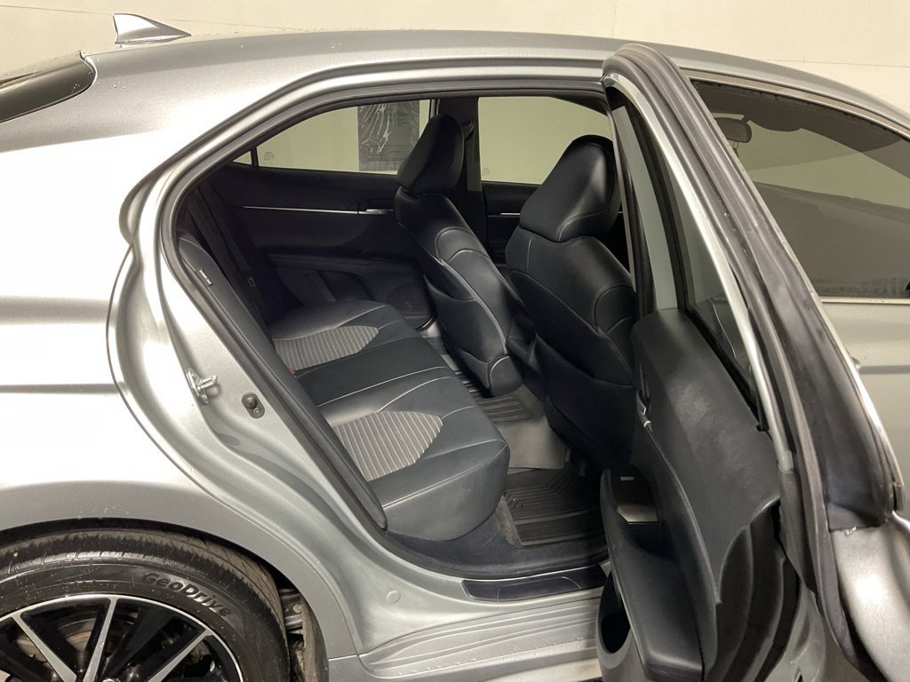 Used 2021 Toyota Camry SE FWD image 32