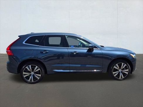 Used 2023 Volvo XC60 T8 Plus w/ Protection Package Premier AWD/4WD image 4