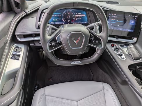 Used 2025 Chevrolet Corvette Z06 RWD image 15