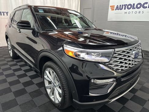 Used 2024 Ford Explorer Platinum w/ Technology Package AWD/4WD image 2