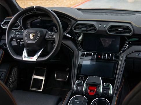 Used 2024 Lamborghini Urus S AWD/4WD image 37