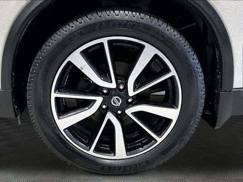 Used 2020 Nissan Rogue SL w/ Premium Package AWD/4WD image 29