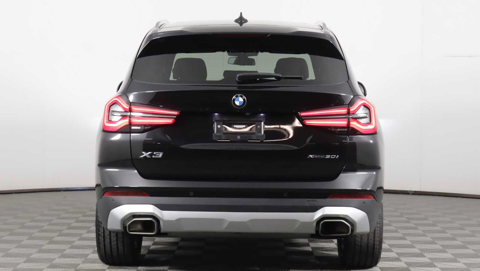 Used 2023 BMW X3 xDrive30i w/ Premium Package w/ZPA AWD/4WD image 5