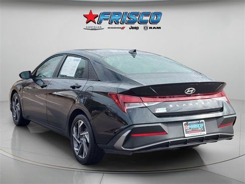 Used 2025 Hyundai Elantra Sport w/ Cargo Package image 7