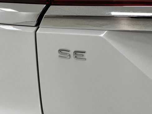 New 2026 Volkswagen Atlas SE FWD image 26