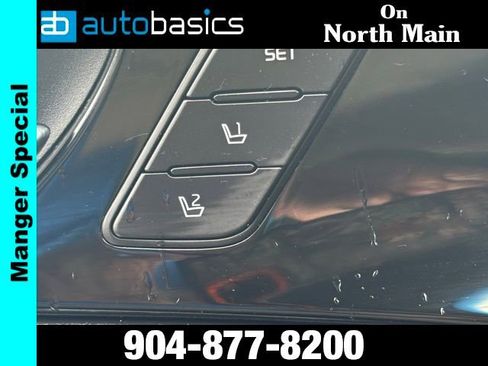 Used 2019 Kia Cadenza Limited FWD image 31
