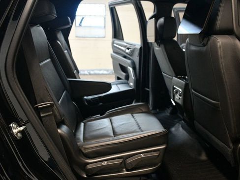 Used 2021 GMC Yukon Denali w/ Denali Premium Package image 38