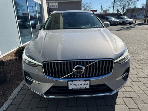 Used 2023 Volvo XC60 B5 Plus w/ Protection Package Premier AWD/4WD image 31