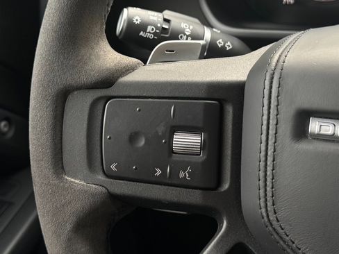 Used 2023 Land Rover Defender 110 image 64