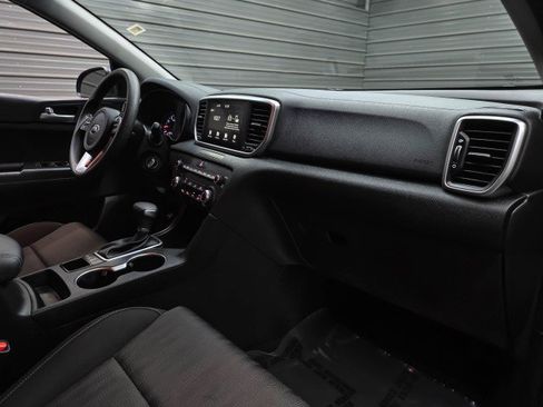 Used 2020 Kia Sportage LX AWD/4WD image 13