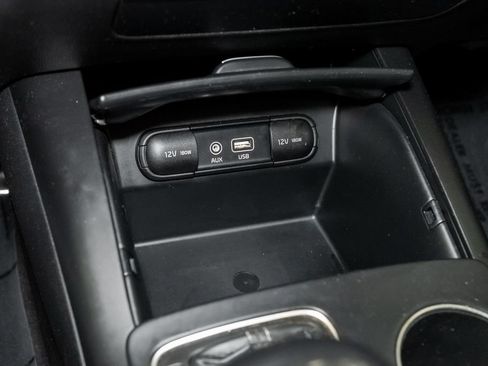 Used 2016 Kia Sorento FWD image 19
