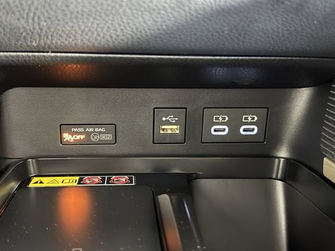 Used 2026 Toyota Camry SE FWD image 3