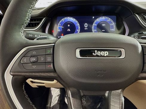 New 2025 Jeep Grand Cherokee Limited image 47