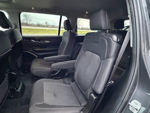 Used 2022 Jeep Grand Cherokee L Laredo w/ Luxury Tech Group I image 26