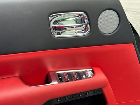 Used 2017 Rolls-Royce Wraith RWD image 11