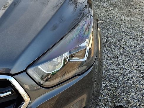 Used 2019 Ford Escape SE image 7