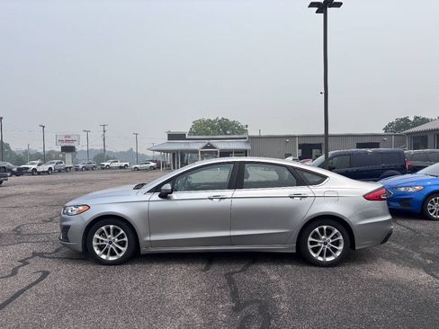 Used 2020 Ford Fusion SE FWD image 1