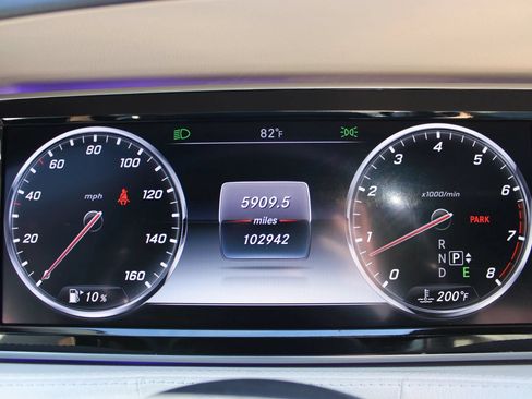 Used 2015 Mercedes-Benz S 550 Sedan image 30