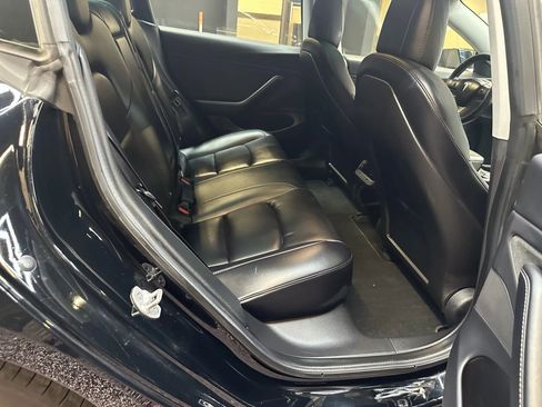 Used 2018 Tesla Model 3 Long Range image 22