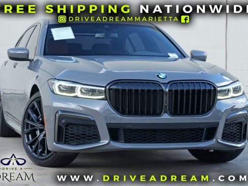 Used 2022 BMW 740i w/ M Sport Package RWD image 2