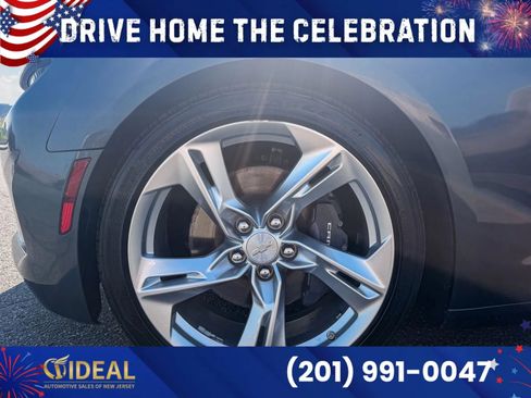 Used 2021 Chevrolet Camaro LT w/ Technology Package RWD image 37