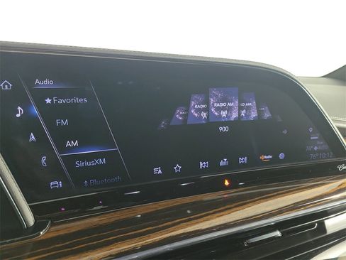 Certified 2023 Cadillac Escalade ESV Premium Luxury w/ Performance Package image 27