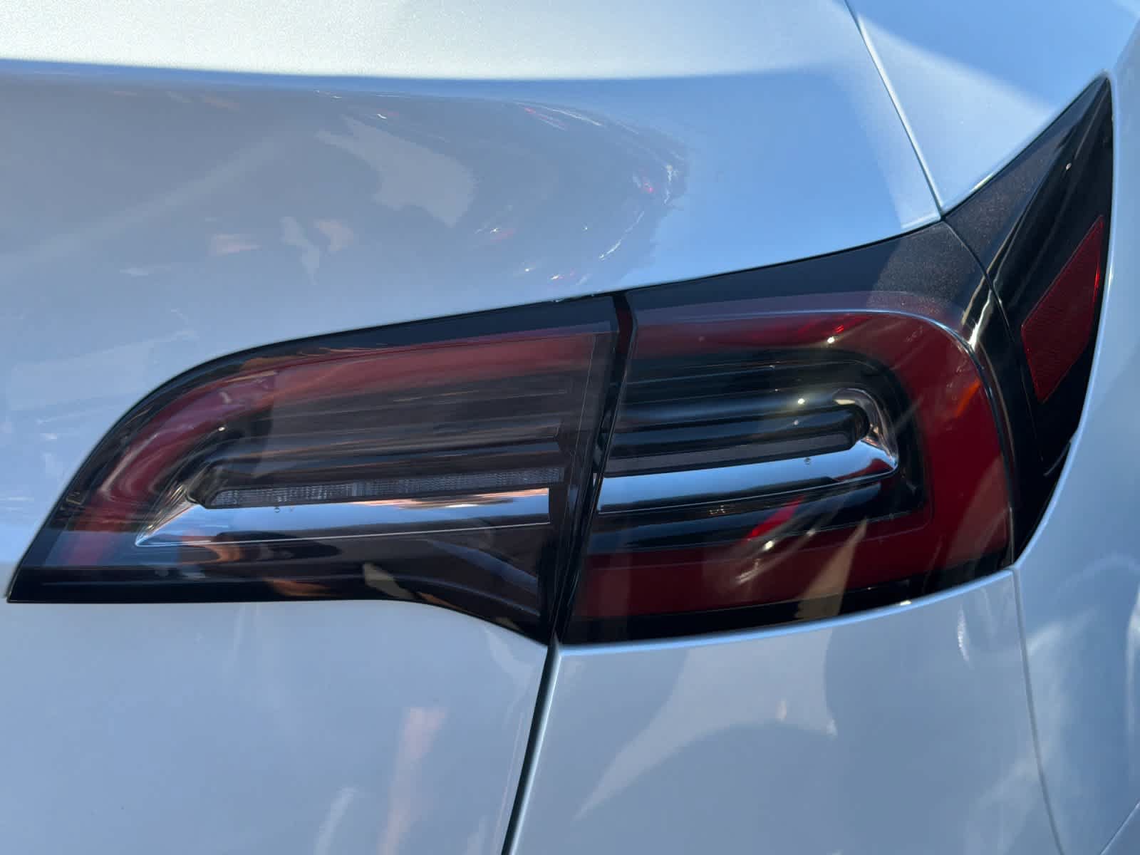 Used 2023 Tesla Model Y Long Range AWD/4WD image 17
