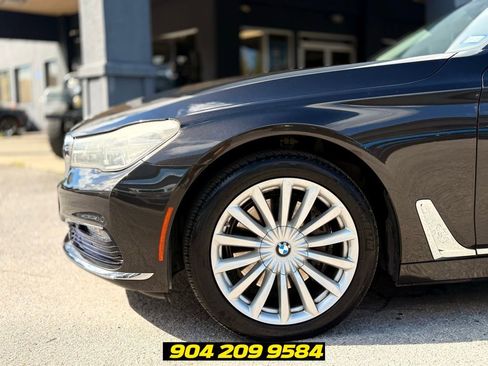 Used 2017 BMW 740i RWD image 12