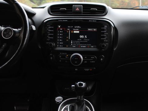 Used 2015 Kia Soul ! w/ Sun & Sound Package image 21