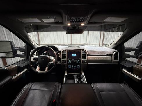 Used 2017 Ford F250 Lariat w/ Lariat Ultimate Package AWD/4WD image 16