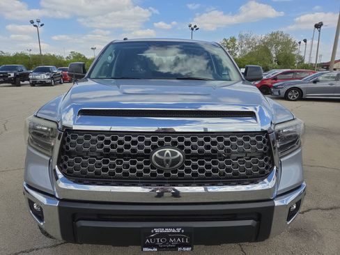Used 2018 Toyota Tundra SR5 w/ TRD Off Road Package AWD/4WD image 10