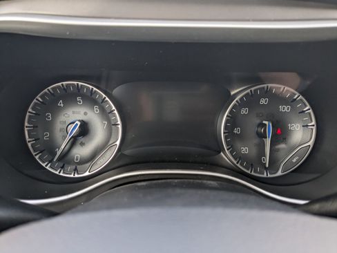 New 2025 Chrysler Voyager LX image 22