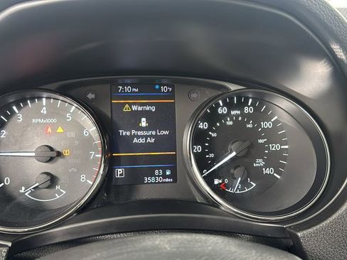 Used 2021 Nissan Rogue Sport SV w/ Technology Package image 12