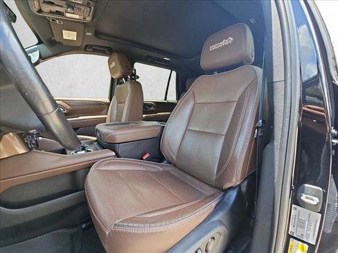 Used 2022 Chevrolet Tahoe High Country AWD/4WD image 16